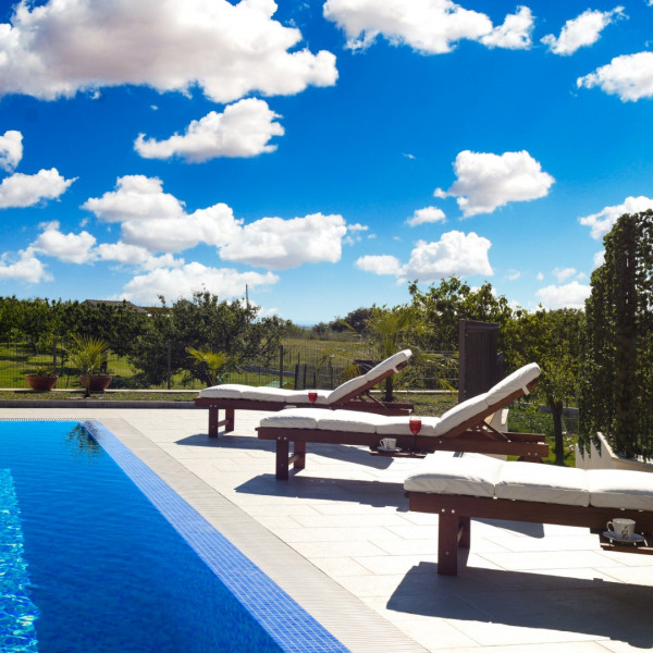 Villa Petra, Villa Petra &ndash; An Authentic Dalmatian House with a Summer Kitchen and Pool in Zadar, Croatia Lovinac