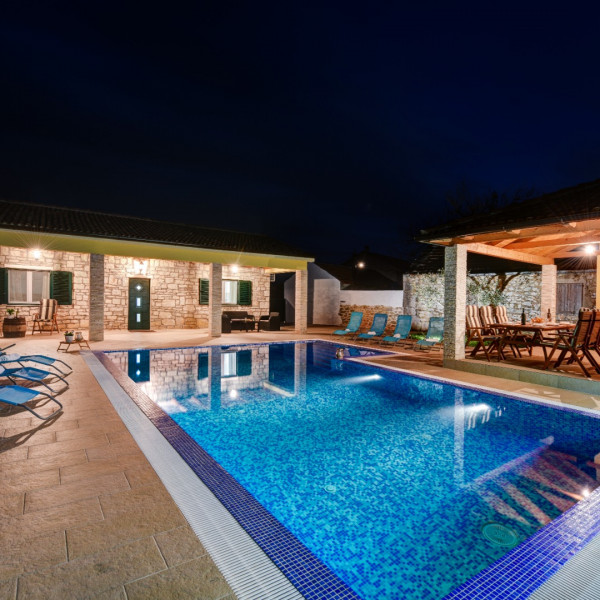Villa Petra, Villa Petra &ndash; An Authentic Dalmatian House with a Summer Kitchen and Pool in Zadar, Croatia Lovinac